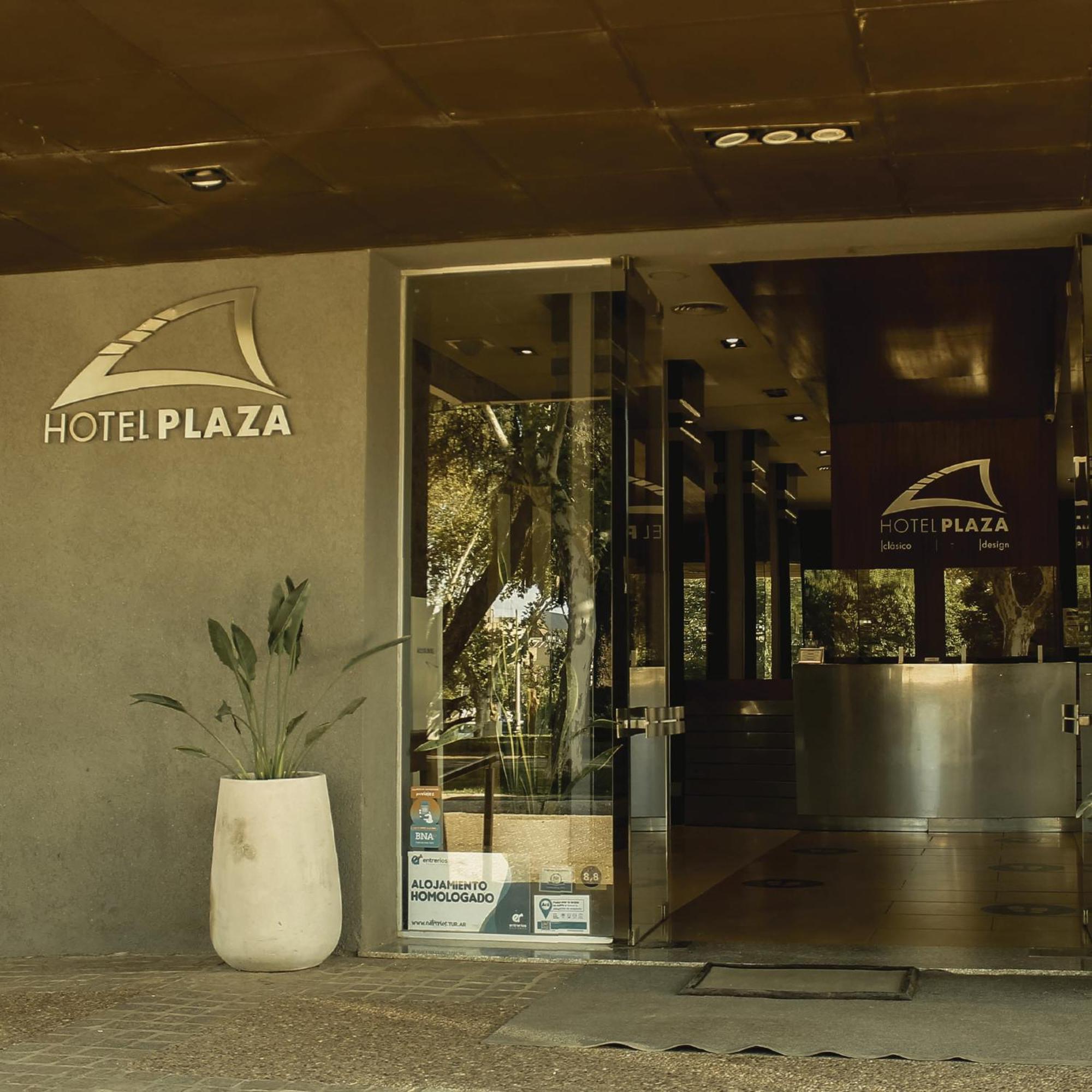 Hotel Plaza Colón Exterior foto